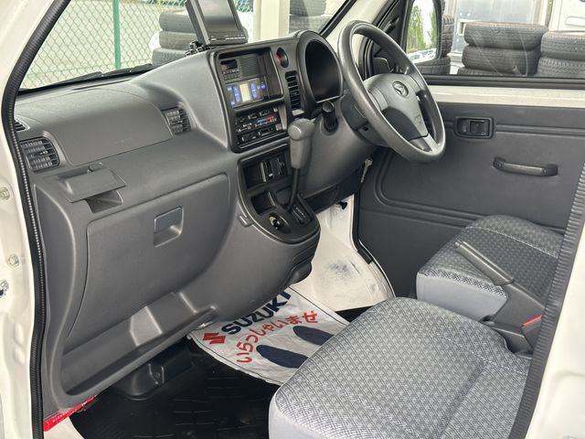 DAIHATSU HIJET CARGO 4WD 2017