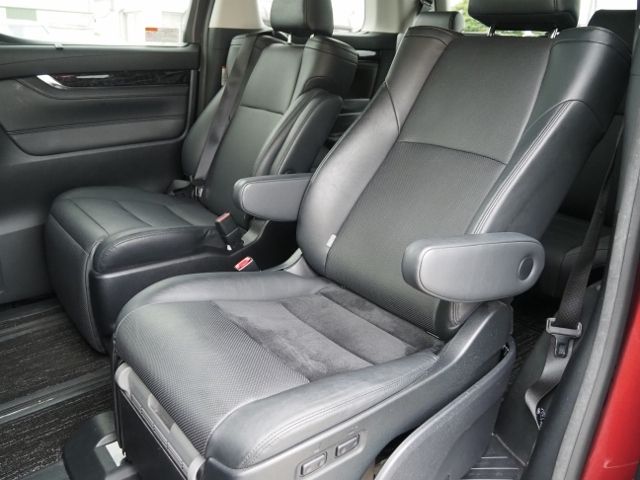 TOYOTA ALPHARD hybrid 4WD 2018