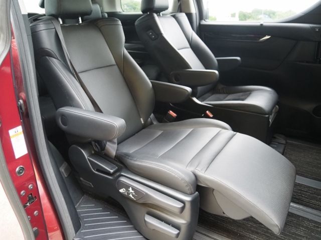 TOYOTA ALPHARD hybrid 4WD 2018