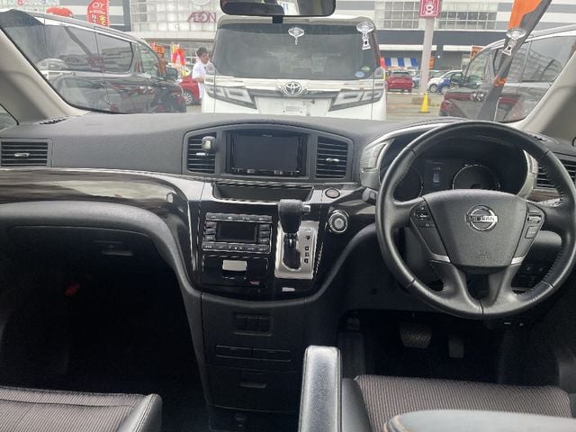 NISSAN ELGRAND 2015