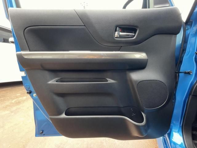 SUZUKI Spacia custom Z 2017