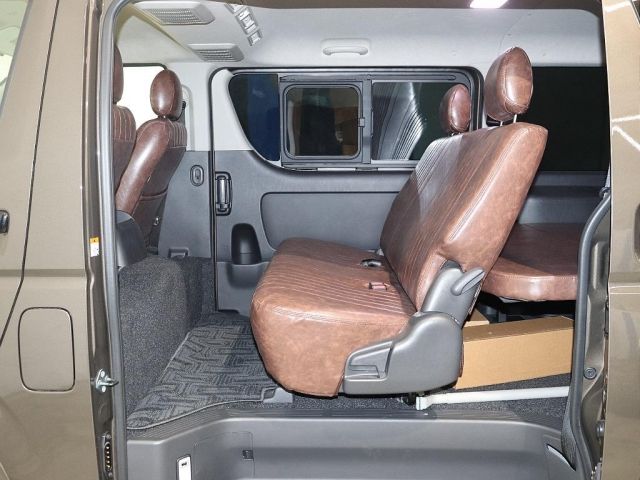 TOYOTA HIACE van 2WD 2022