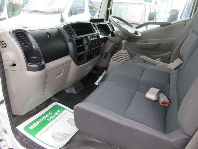 NISSAN ATLAS 2012