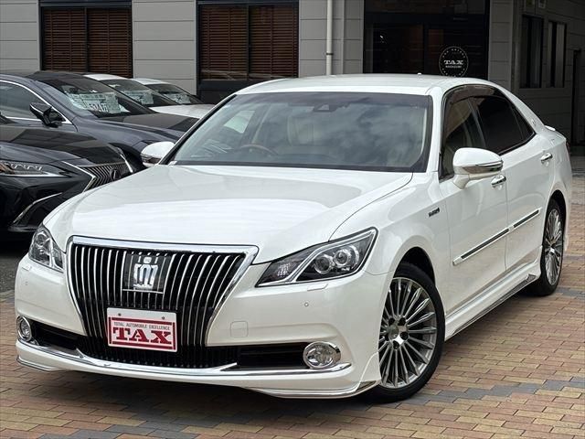 TOYOTA CROWN MAJESTA HYBRID 2016