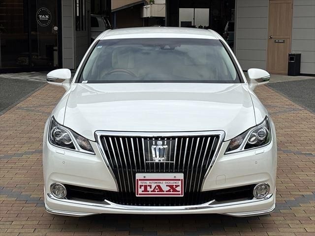 TOYOTA CROWN MAJESTA HYBRID 2016