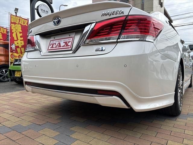TOYOTA CROWN MAJESTA HYBRID 2016