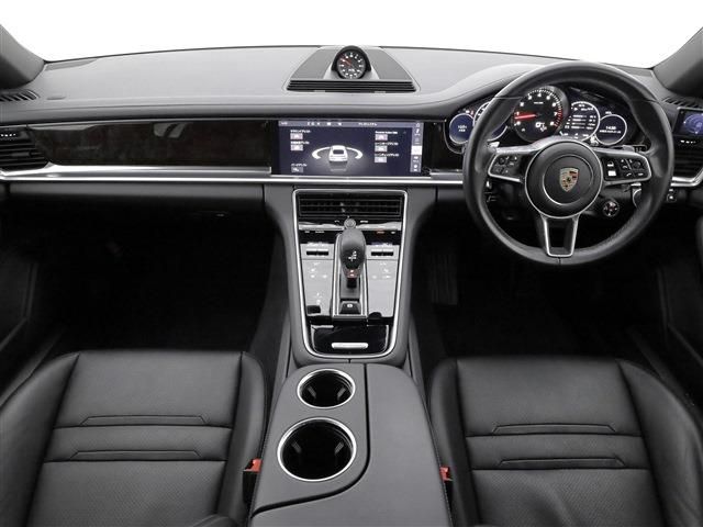 PORSCHE PORSCHE PANAMERA 2020