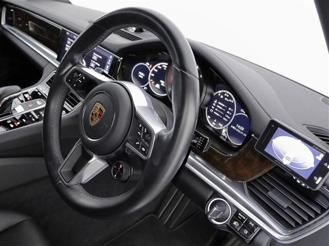 PORSCHE PORSCHE PANAMERA 2020