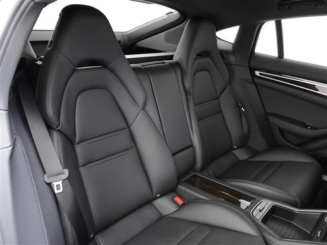 PORSCHE PORSCHE PANAMERA 2020