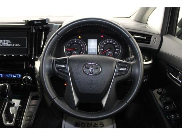 TOYOTA VELLFIRE 2017