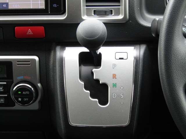 TOYOTA HIACE van 2WD 2020