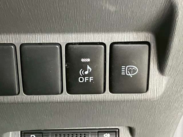 TOYOTA PRIUS Alpha 2013