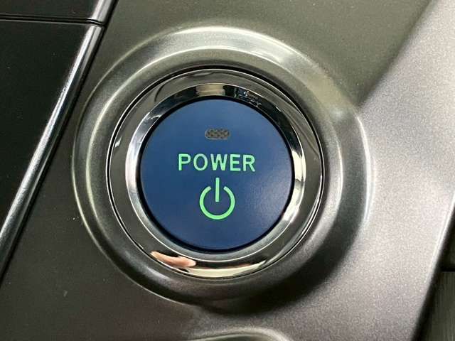 TOYOTA PRIUS Alpha 2013