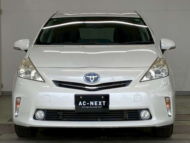 TOYOTA PRIUS Alpha 2013