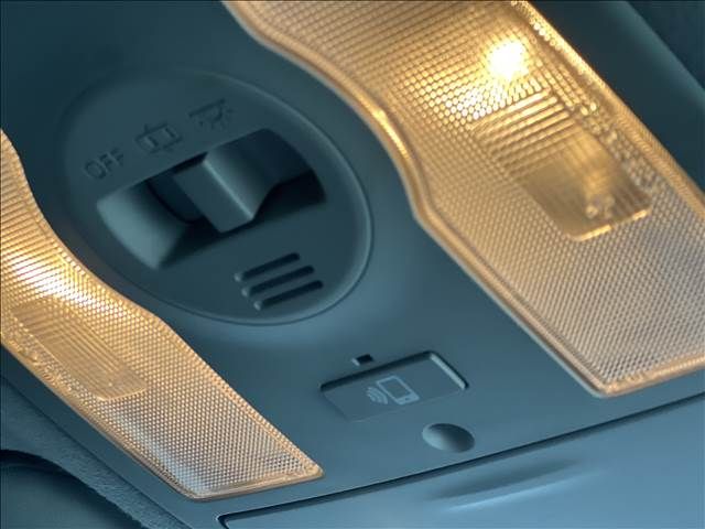 TOYOTA PRIUS PHV 2012