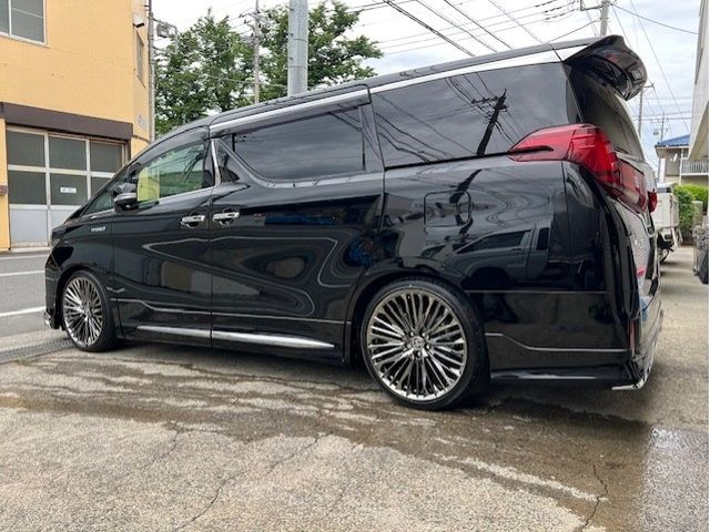 TOYOTA ALPHARD hybrid 4WD 2018