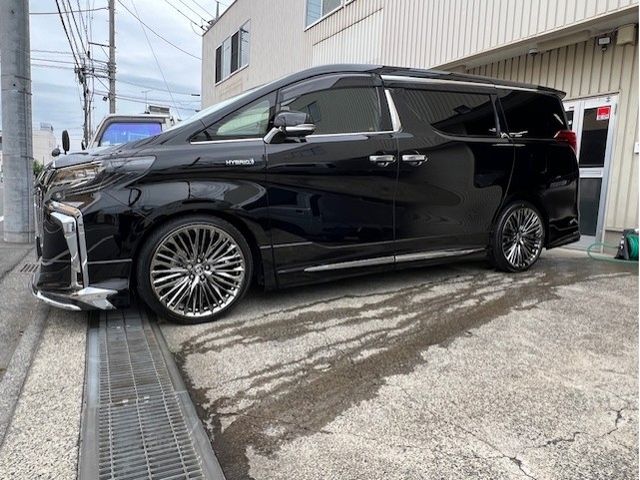 TOYOTA ALPHARD hybrid 4WD 2018