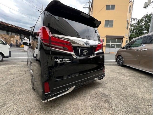 TOYOTA ALPHARD hybrid 4WD 2018