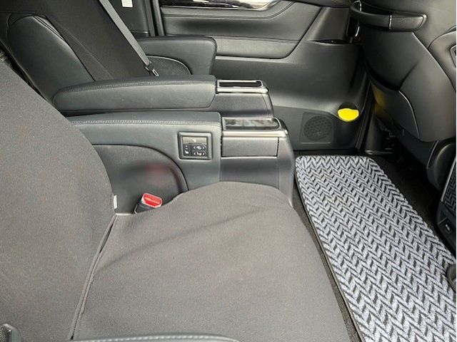 TOYOTA ALPHARD hybrid 4WD 2018