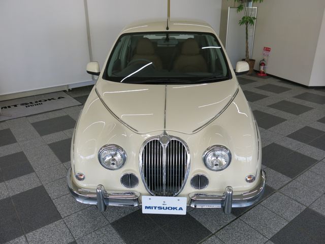 MITSUOKA VIEWT 2017