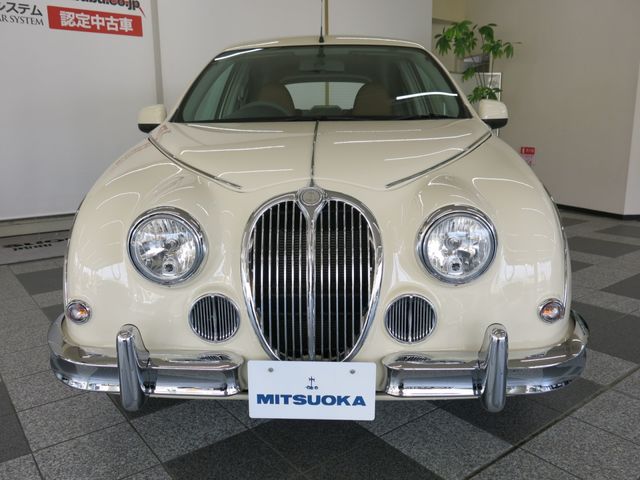 MITSUOKA VIEWT 2017