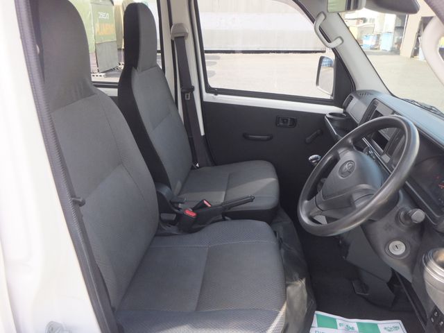 TOYOTA PIXIS van 4WD 2019