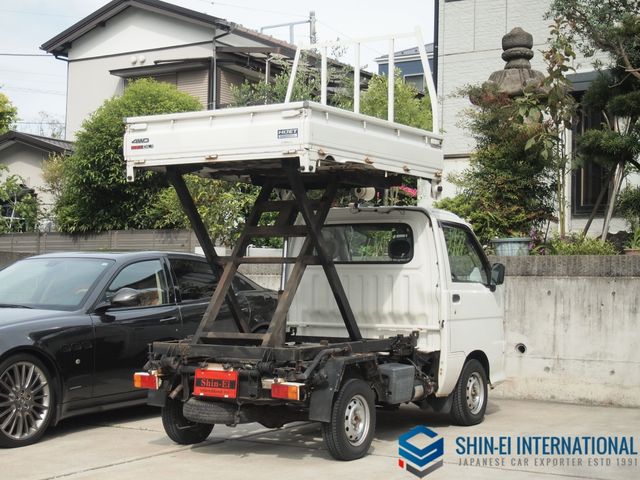 DAIHATSU HIJET truck 4WD 2001