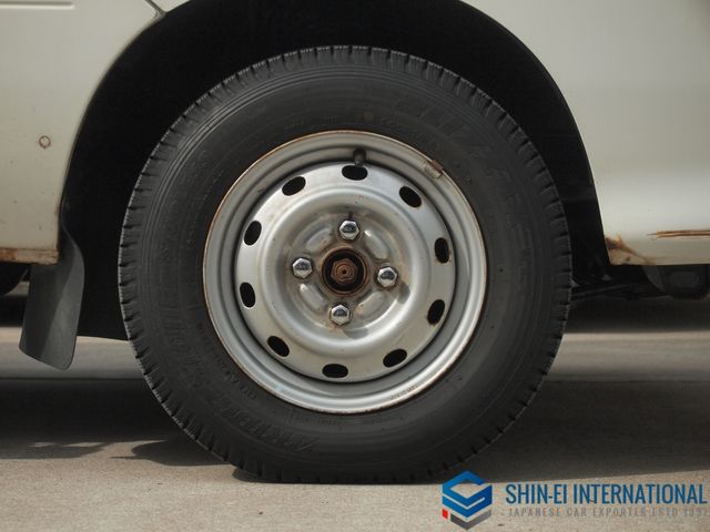 DAIHATSU HIJET truck 4WD 2001