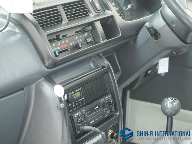 DAIHATSU HIJET truck 4WD 2001