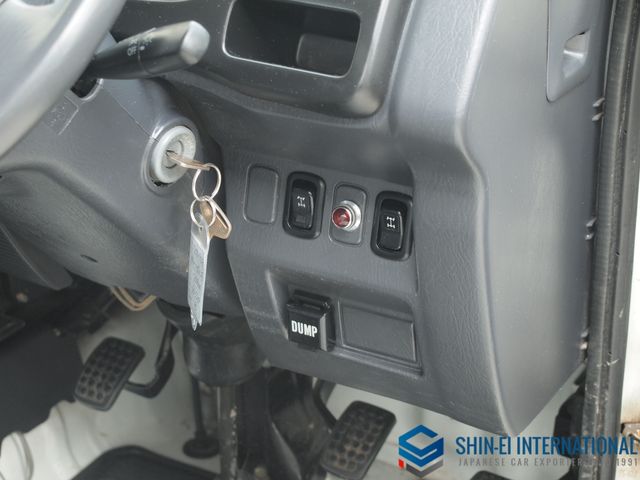 DAIHATSU HIJET truck 4WD 2001