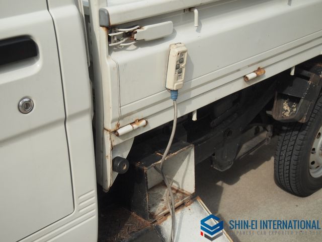 DAIHATSU HIJET truck 4WD 2001