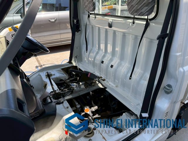 DAIHATSU HIJET truck 4WD 2001