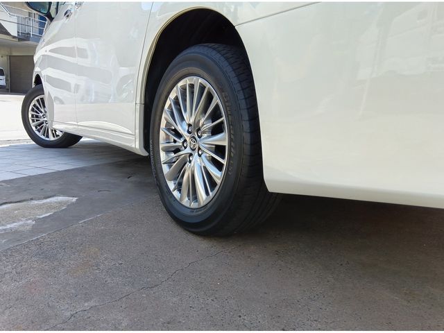 TOYOTA ALPHARD hybrid 4WD 2020