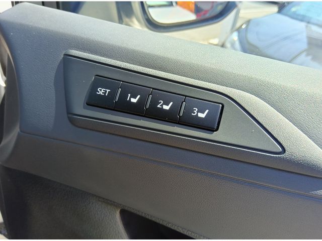 TOYOTA ALPHARD hybrid 4WD 2020