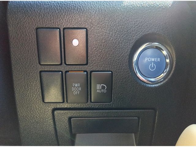 TOYOTA ALPHARD hybrid 4WD 2020