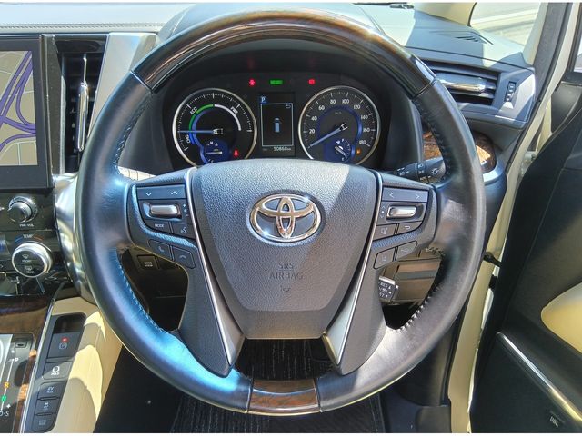 TOYOTA ALPHARD hybrid 4WD 2020