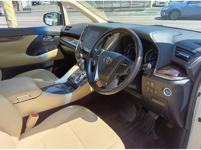 TOYOTA ALPHARD hybrid 4WD 2020