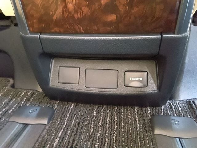 TOYOTA ALPHARD hybrid 4WD 2020