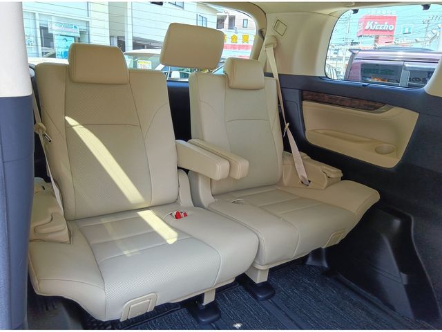 TOYOTA ALPHARD hybrid 4WD 2020