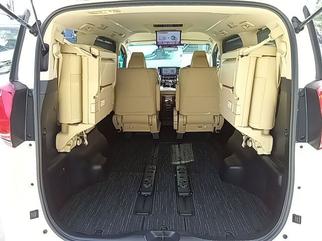 TOYOTA ALPHARD hybrid 4WD 2020