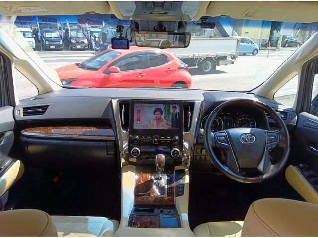 TOYOTA ALPHARD hybrid 4WD 2020