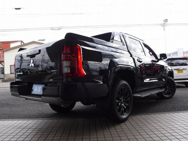 MITSUBISHI TRITON 2024