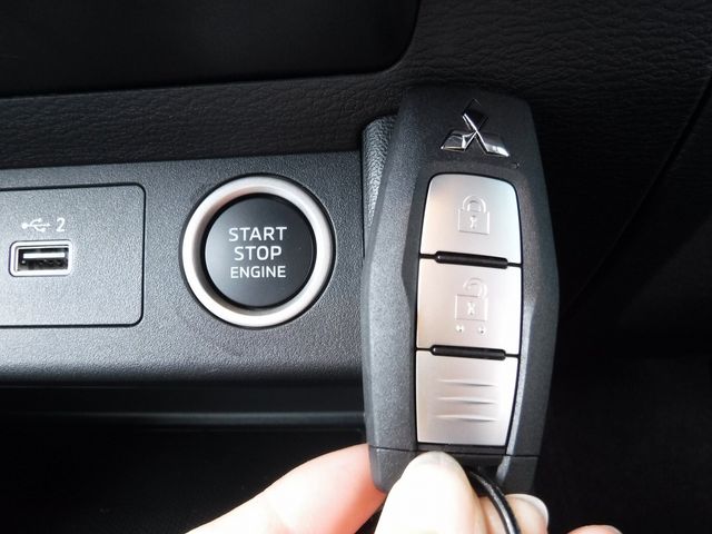 MITSUBISHI TRITON 2024