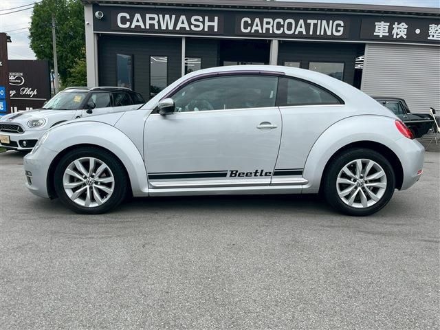 VOLKSWAGEN VOLKSWAGEN The BEETLE 2012