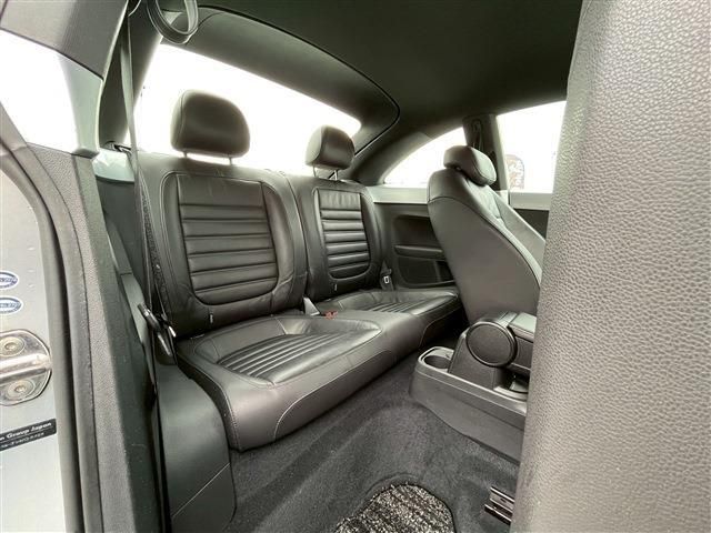 VOLKSWAGEN VOLKSWAGEN The BEETLE 2012