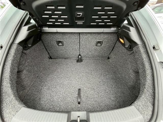 VOLKSWAGEN VOLKSWAGEN The BEETLE 2012