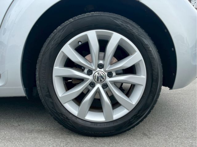 VOLKSWAGEN VOLKSWAGEN The BEETLE 2012