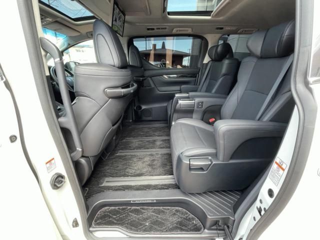 TOYOTA ALPHARD 2020