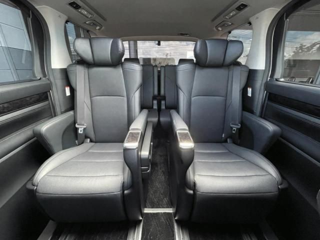 TOYOTA ALPHARD 2020