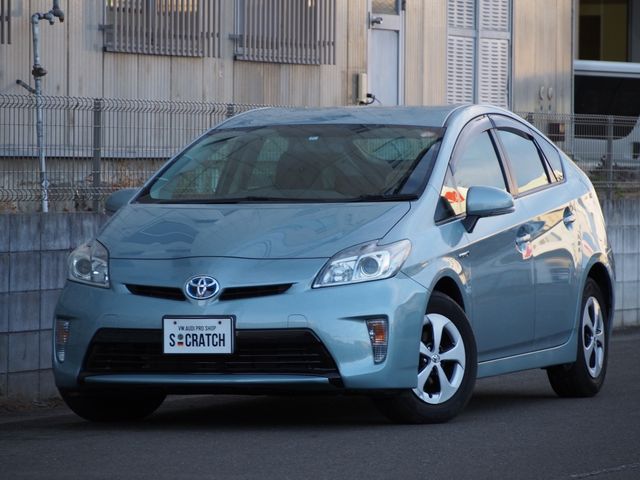 TOYOTA PRIUS 2014